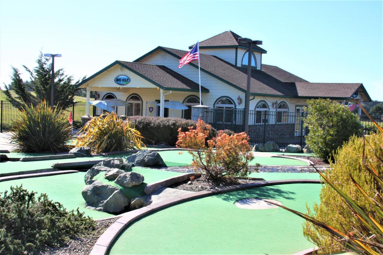 Emerald Dolphin Inn & Mini Golf Fort Bragg Zewnętrze zdjęcie